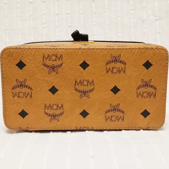 SOLD! MCM Rockstar Vanity Case. Visetos Original - Picture 6 of 8